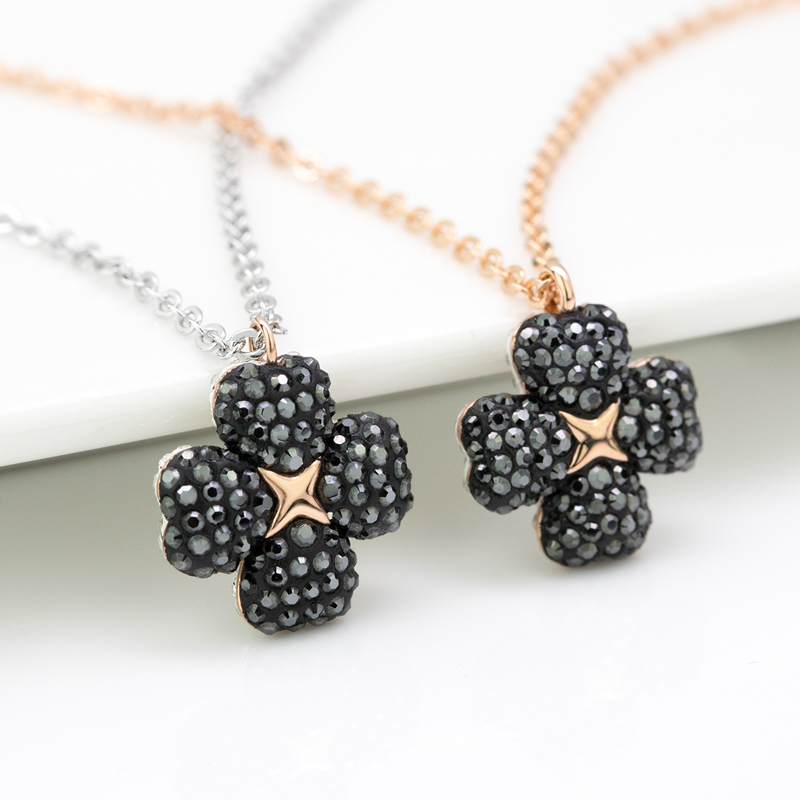 施华洛世奇(SWAROVSKI) 两面戴玫瑰金色链黑色白色双面双色四叶草项链5420246高清大图
