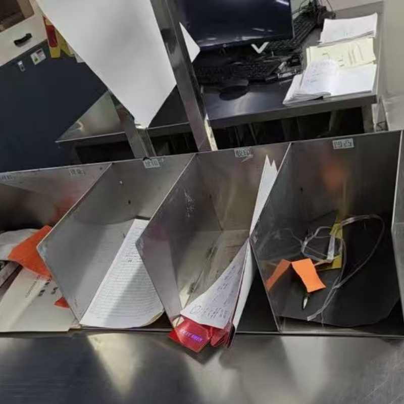 XH巨业不锈钢废品储放格6格废品分类格每格宽0.4米,2400*600*500分类盒304材质/1.2厚