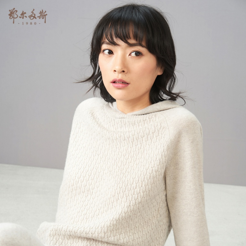 鄂尔多斯1980 带帽绞花针织衫女士羊绒衫舒适百搭