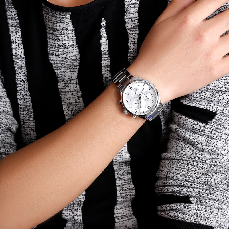 天梭(TISSOT)瑞士手表 速驰系列腕表 钢带石英男表T116.617.11.037.00
