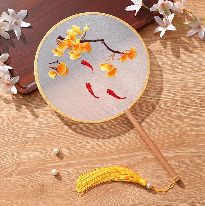 团扇古风扇子儿童夏半透长柄流苏舞蹈扇女古装汉服旗袍刺绣小圆扇- - 锦鲤（双面刺绣）