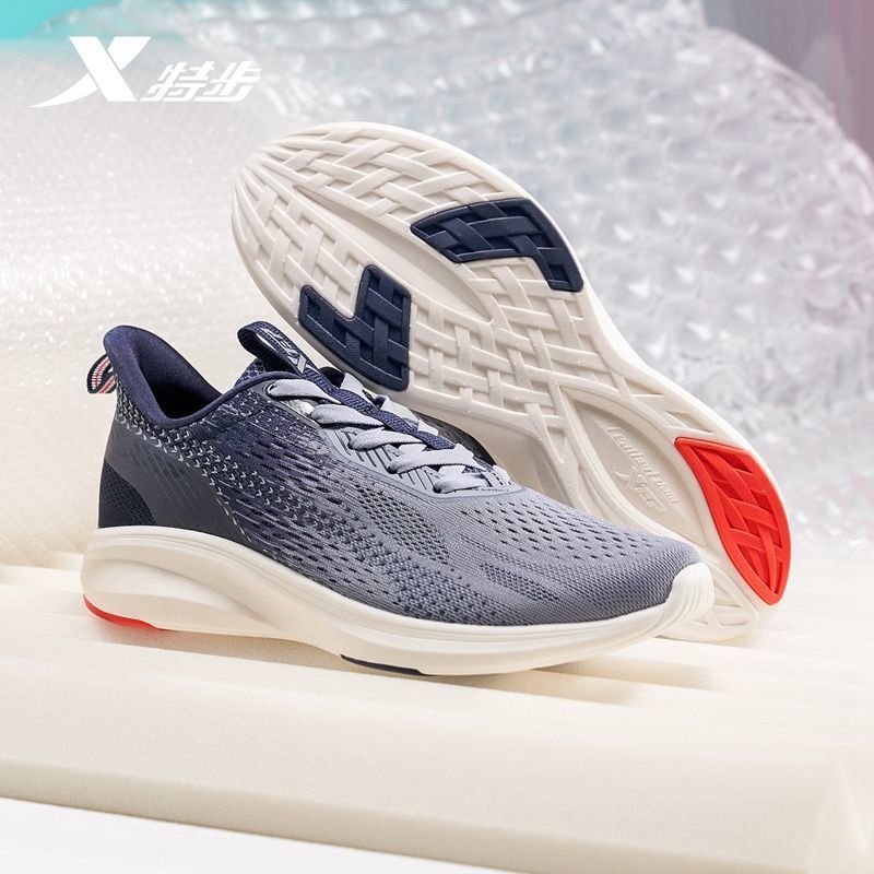特步男鞋致轻五代跑步鞋新款官方正品飞织透气运动鞋男款