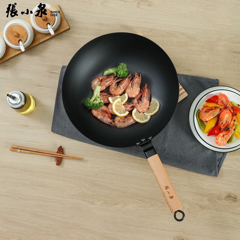 张小泉炒锅 锅具 无涂层锅具真不锈精铁炒锅 燃气专用炒菜锅 铁锅 C30920100香飘万家爆炒锅 32cm高清大图