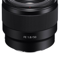 索尼(SONY)FE 50mm F1.8 全画幅标准定焦微单相机镜头 E卡口(SEL50F18F)人像 街拍 夜景
