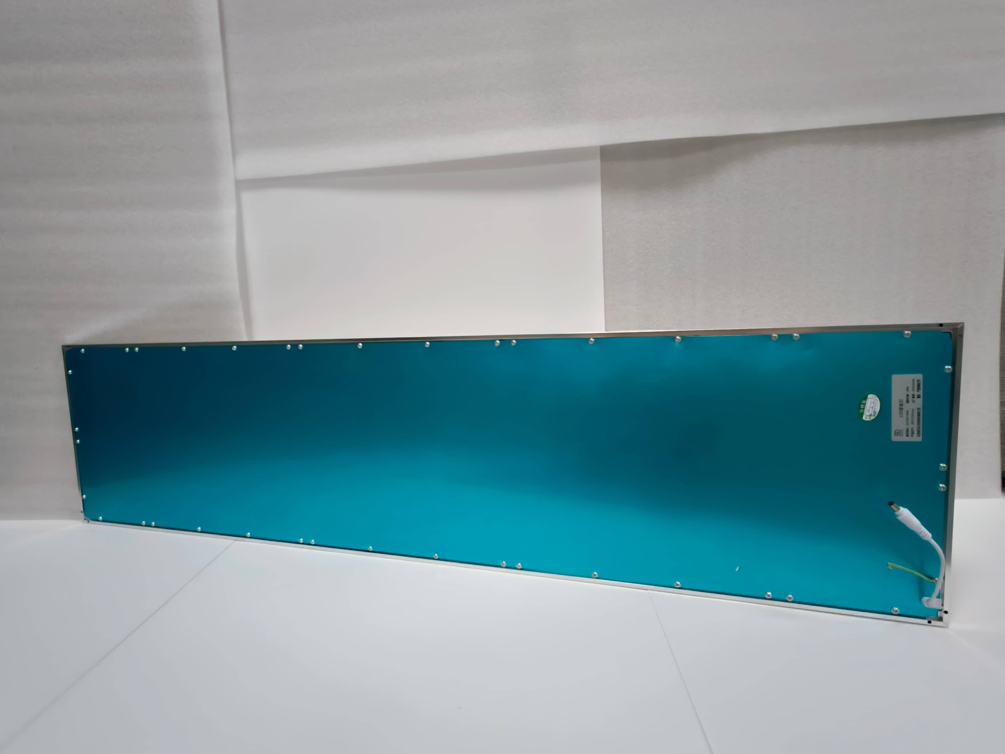 联芯达 LXD7401 LED36w 侧发光嵌入式平板灯(长条型)高清大图