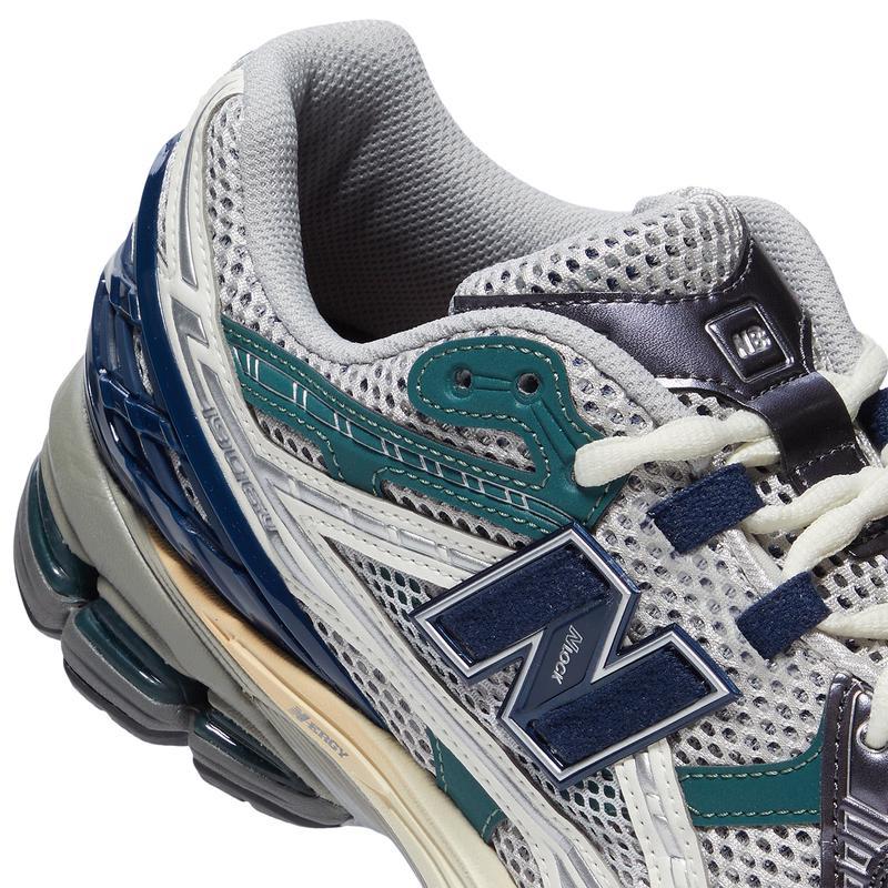 新百伦(New Balance)New Balance女士跑鞋1906R轻便减震休闲运动