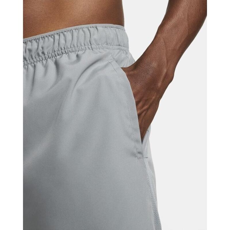 Nike 男士运动短裤透气速干跑步训练比赛分裤高清大图