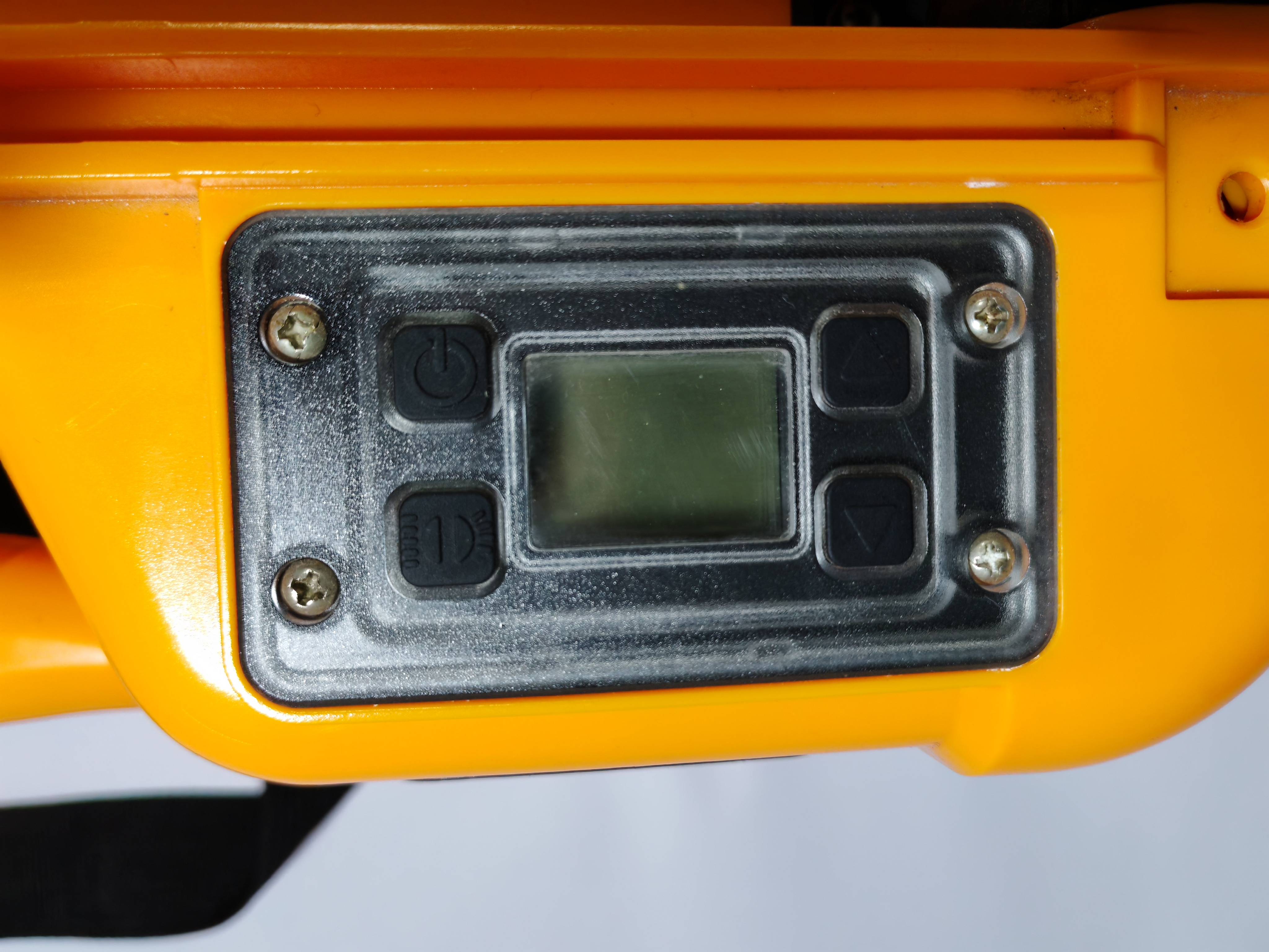 联芯达 LXD6402 轻便式强光灯高清大图