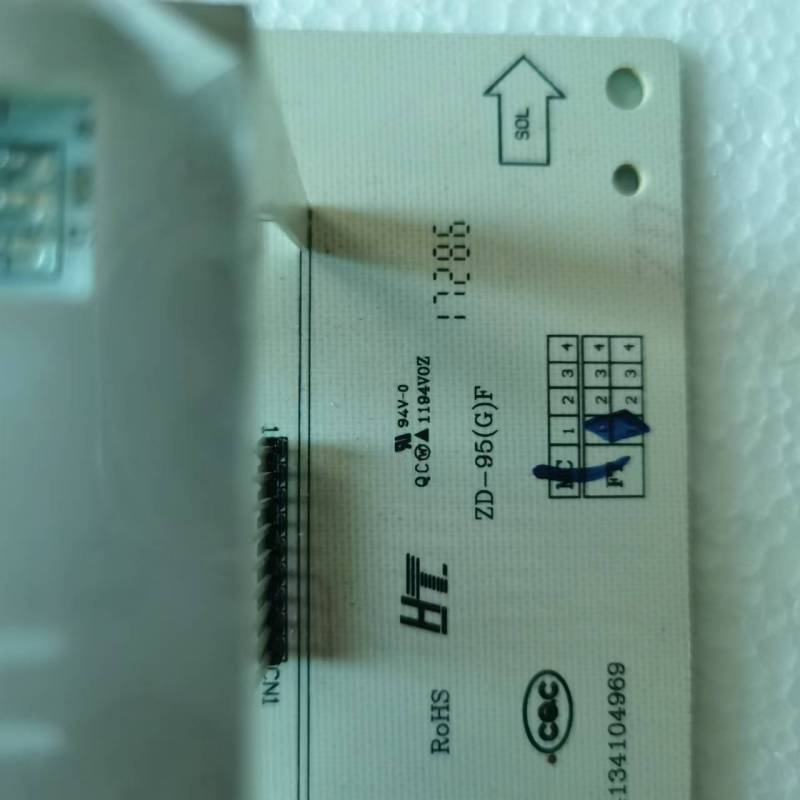 帮客材配 全新代用款 P0970095930 AVH- 51YC3 显示板 51YC2W 72/52YF1W 带触摸条高清大图