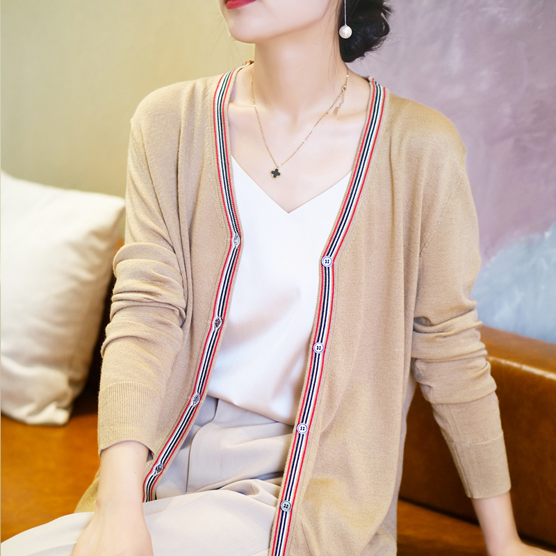 奴气质薄款羊毛针织开衫女秋季v领显瘦外搭宽松上衣打底衫毛衣外套