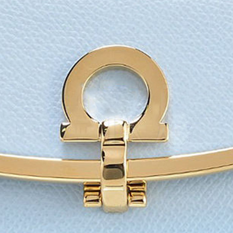 Ferragamo菲拉格慕女包奢侈品钥匙包牛皮翻盖金属扣22D151 0683331