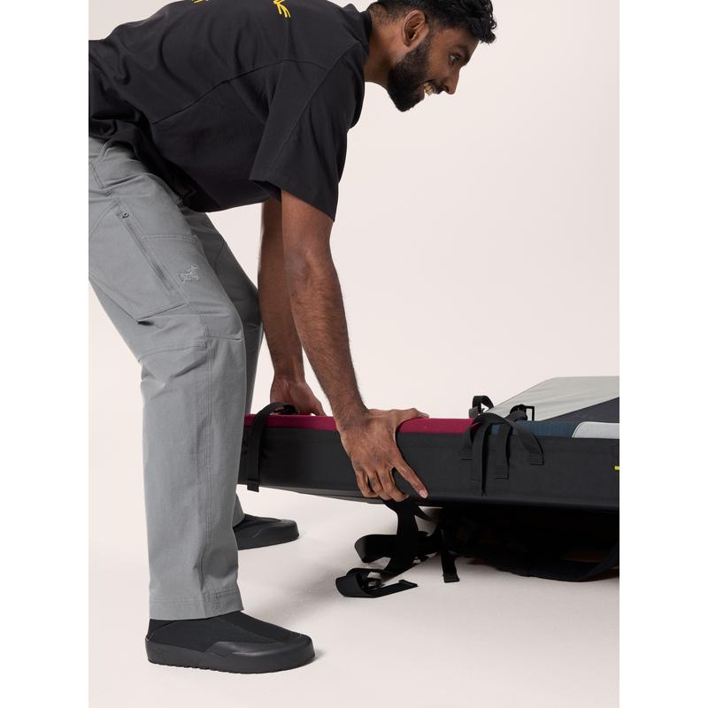 始祖鸟(ARC’TERYX)男运动长裤透气耐磨舒适休闲工装设计防刮耐磨高清大图