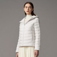 波司登2021春季新款羽绒服女休闲轻薄连帽拉链短款纯10131002