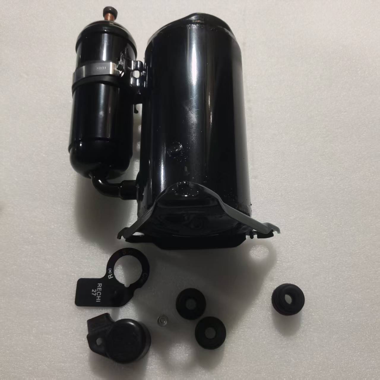 帮客材配 全新原装法迪欧空调 KFR- 35GW/LA1 压缩机 WP098SJ73 - B01 收前务必验货高清大图