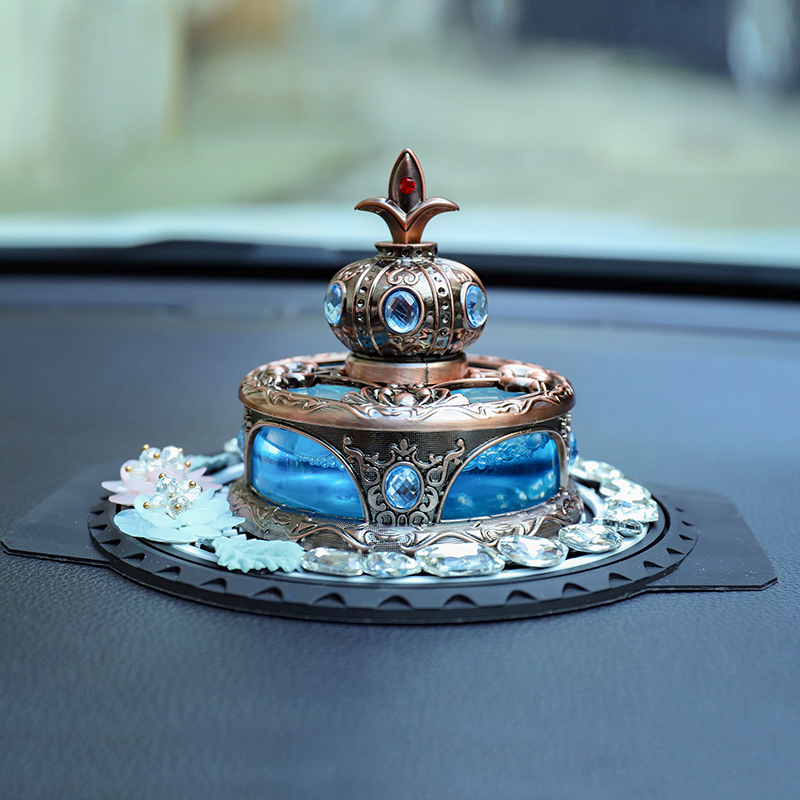 敬平汽车上香水车载座式用品车内香气车用饰品摆件淡香装饰男蓝色海洋