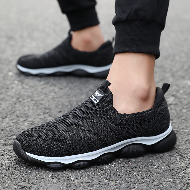 秋季新款爸爸鞋软底休闲中老年鞋轻便防滑老年健步鞋安全老人鞋男