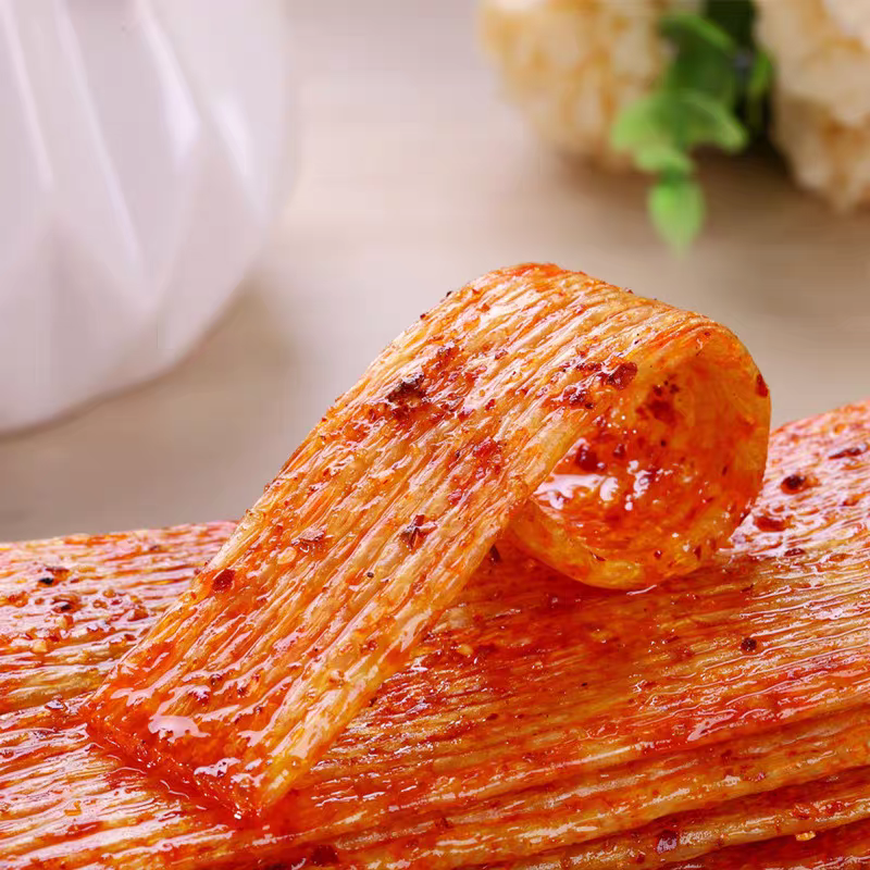 贤哥辣条150g手撕香辣牛排味面筋小袋解馋辣条批发零食怀旧整箱*5袋