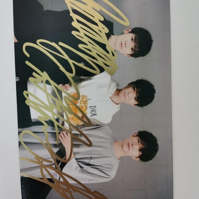 tfboys易烊千玺王俊凯王源签名照 毕业礼物 易烊千玺签名照王俊凯 32