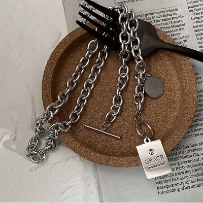 钛钢-嘻哈吊牌项链 钛钢不掉色字母方牌小众设计感粗链条中性风项链潮嘻哈锁骨链女夏