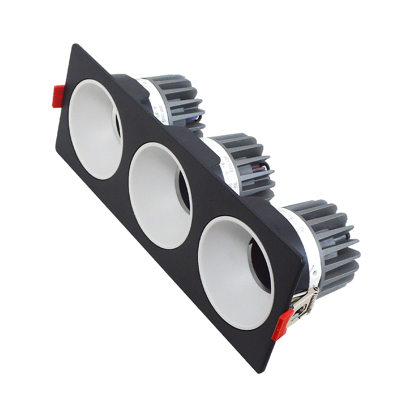 LED射灯 防眩光 嵌入式 三头15W*3 白光高清大图