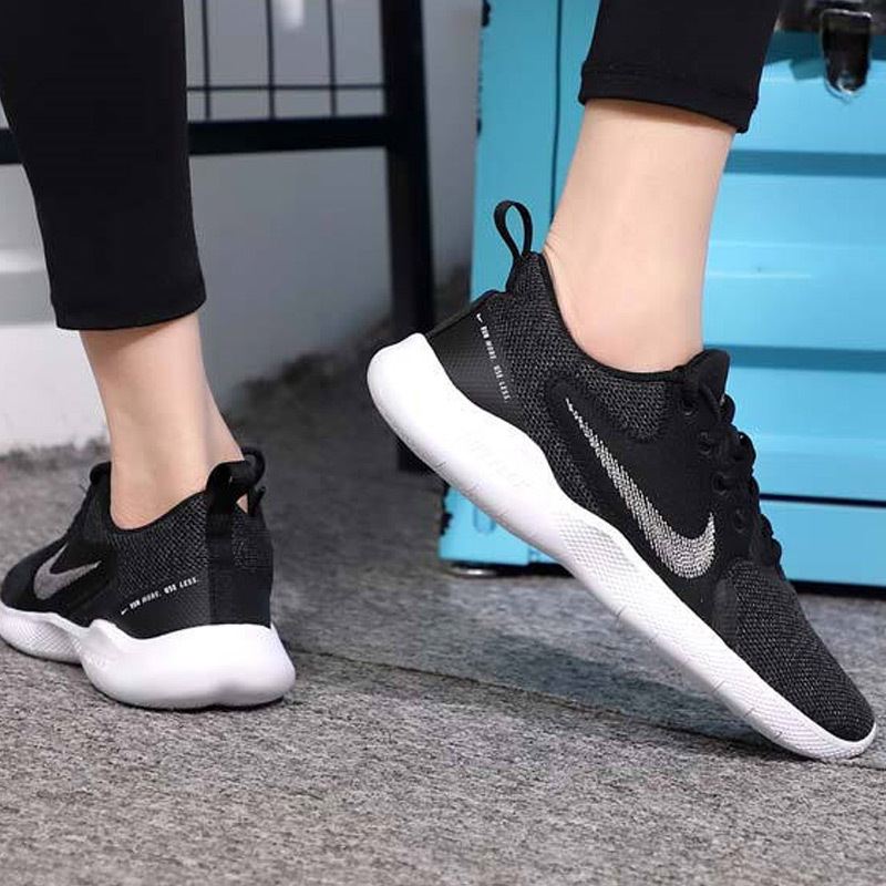 Nike耐克女鞋2021冬季新款运动鞋低帮网面透气耐磨跑步鞋