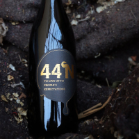 44°N精选干红葡萄酒礼箱750ML*6瓶/赠意大利水晶醒酒器