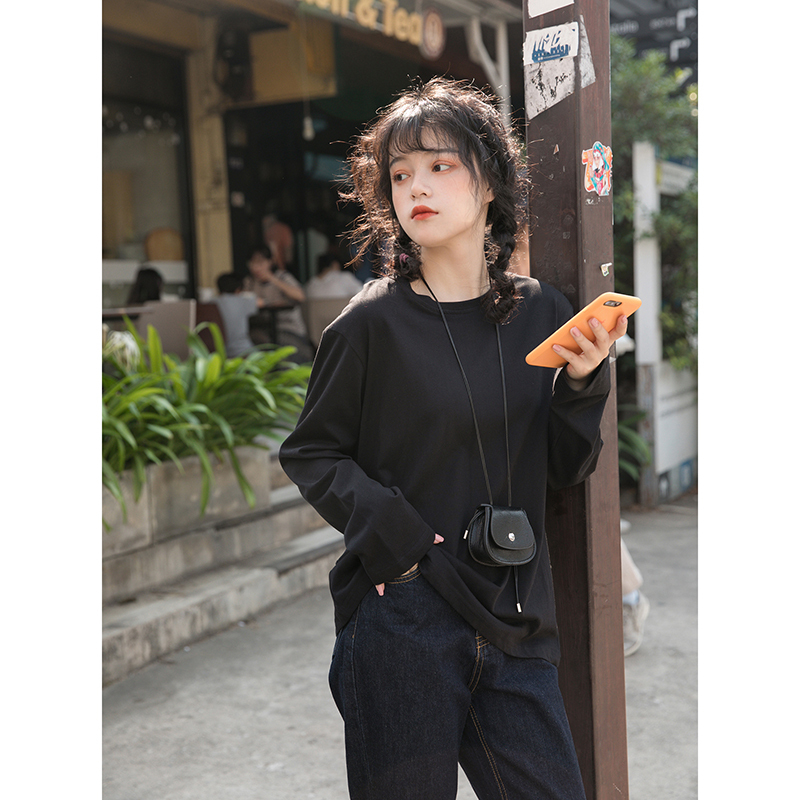 白色圆领棉打底衫女春秋内搭长袖t恤短款上衣宽松叠穿黑色t恤