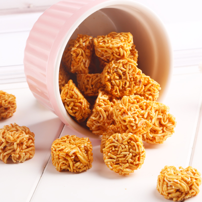 百草味 膨化食品 拉面丸子麻辣味 50g网红休闲零食小吃小丸子干脆面满满高清大图