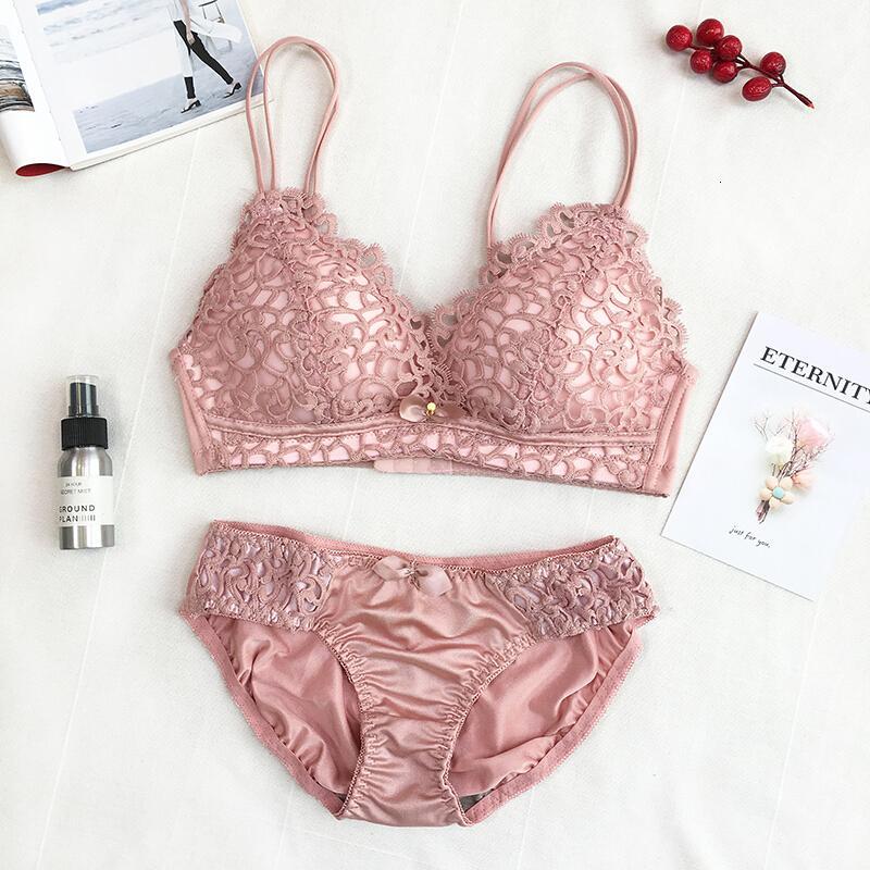 韩版花纹文胸无钢圈拢胸罩薄款整型内衣内裤两件