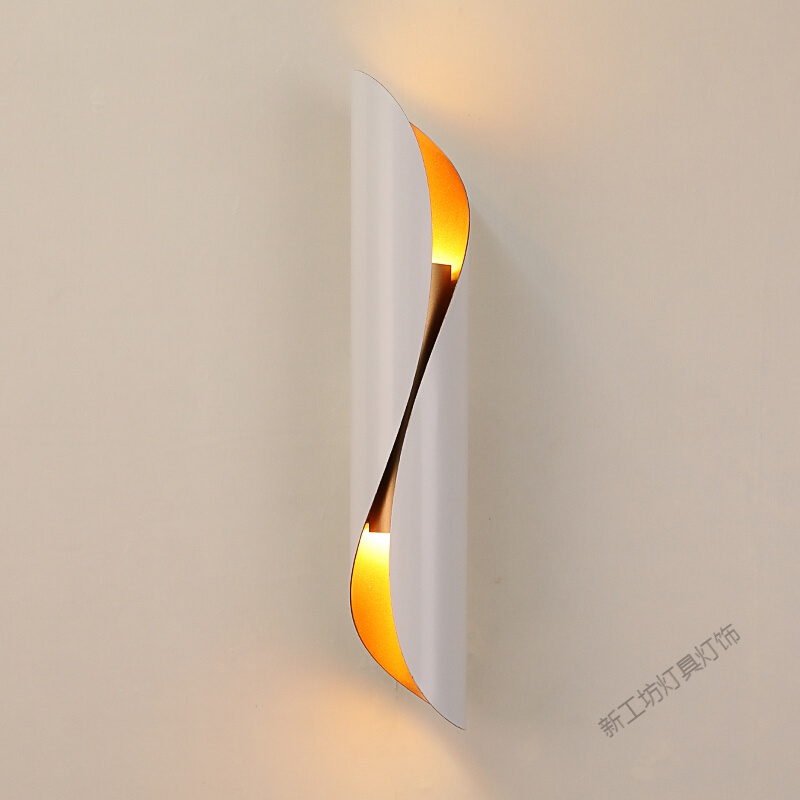 苏宁放心购 后现代简约壁灯床头卧室灯北欧创意个性几何客厅背景墙壁灯酒店别墅走廊过道灯 9*50CM大号左款外白内金