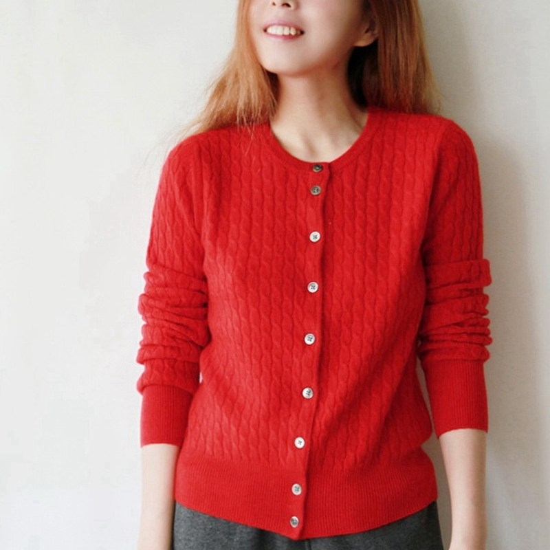 秋冬新款麻花羊绒衫毛衣女针织衫修身短款山羊绒开衫女打底宽