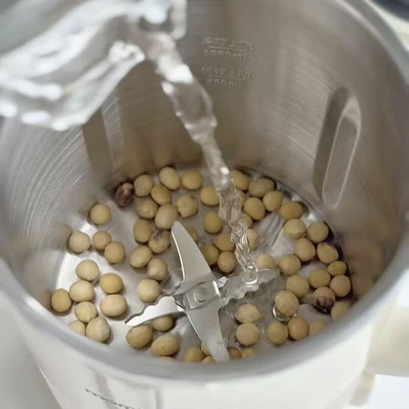 摩飞电器(MORPHY RICHARDS) 多功能豆浆机 MR8203 红高清大图