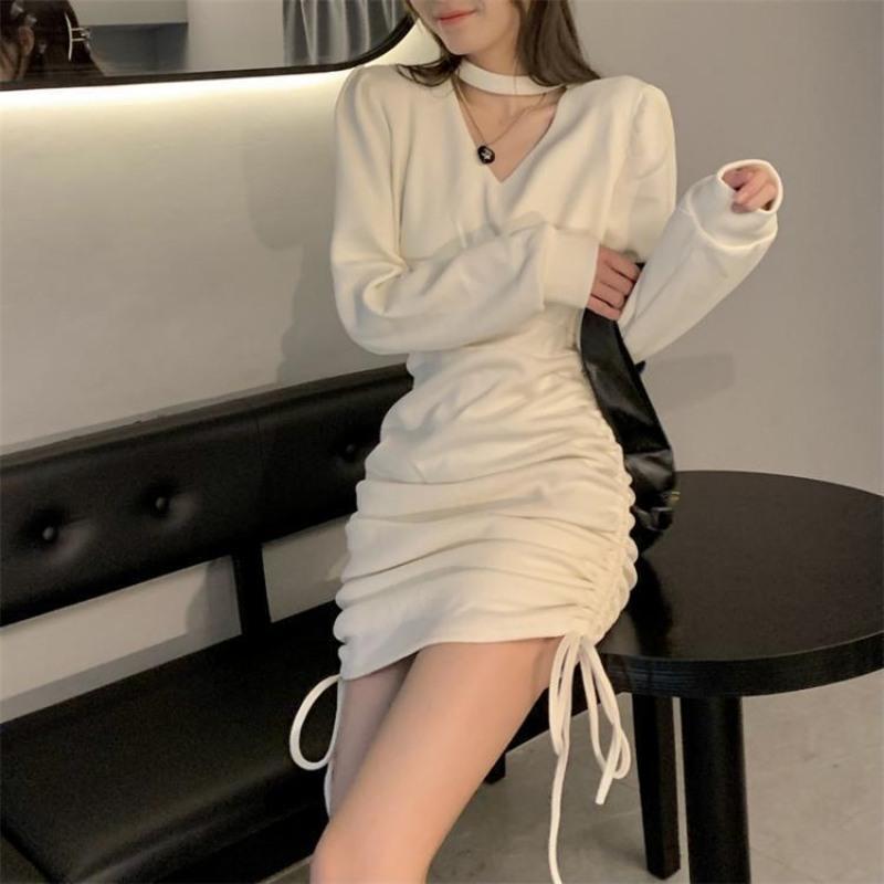 权小威2022年春季新款纯欲风冷艳御姐盐系穿搭洋气减龄法式紧身连衣裙