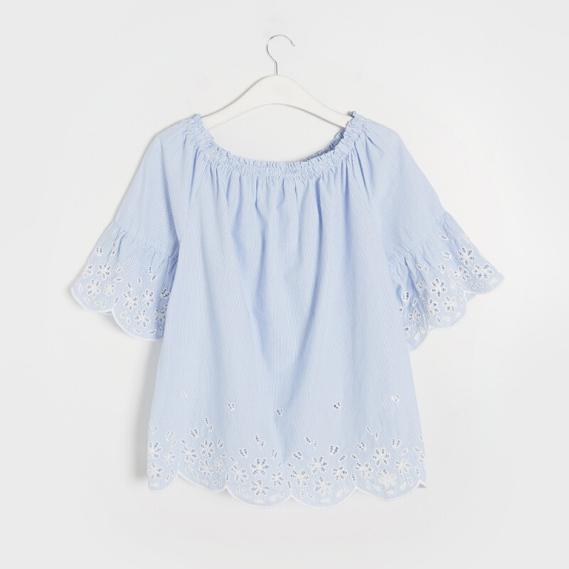宽松一字肩绣花上衣女夏娃娃衫花边半袖衬衣CA浅蓝