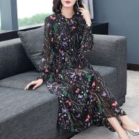 春装雪纺碎花裙连衣裙女长袖2021新款秋冬大码长款修身显瘦打底裙 黑色 M