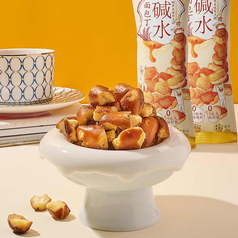 来伊份碱水面包丁(海盐焦糖味)35g*5面包干网红小吃休闲零食来一份高清大图