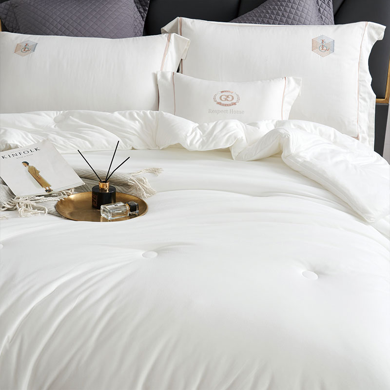 艾逸瑶选 奥里斯针织棉亲肤冬被 200*230cm JF-24140高清大图