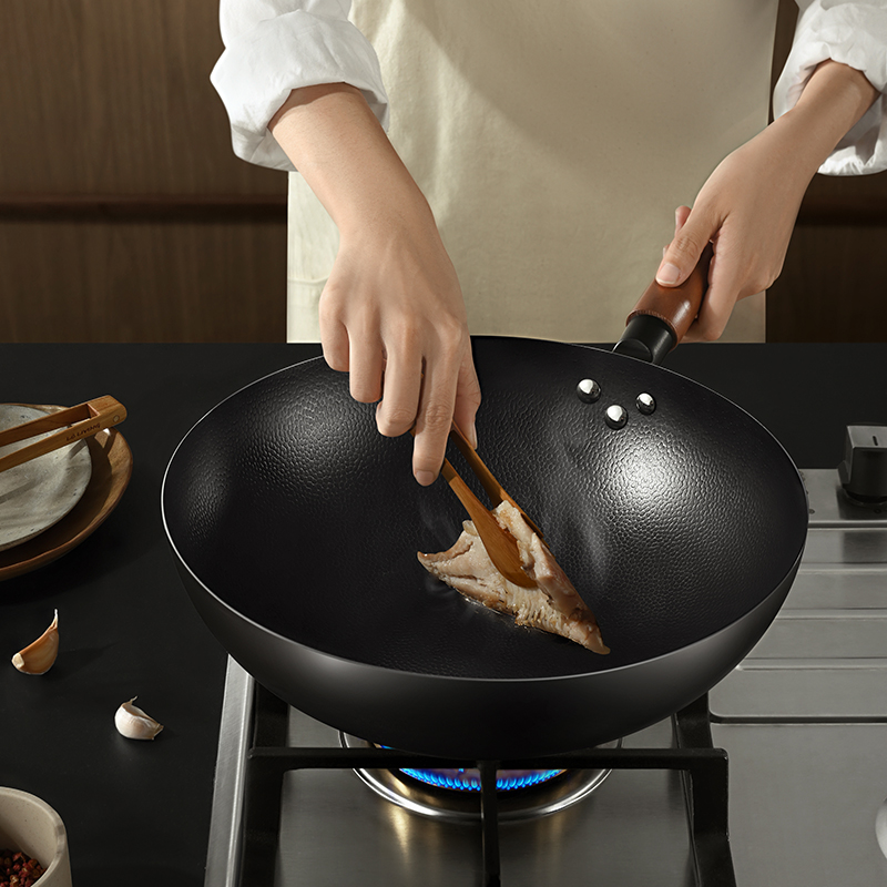 康巴赫锻打精铁锅高清大图