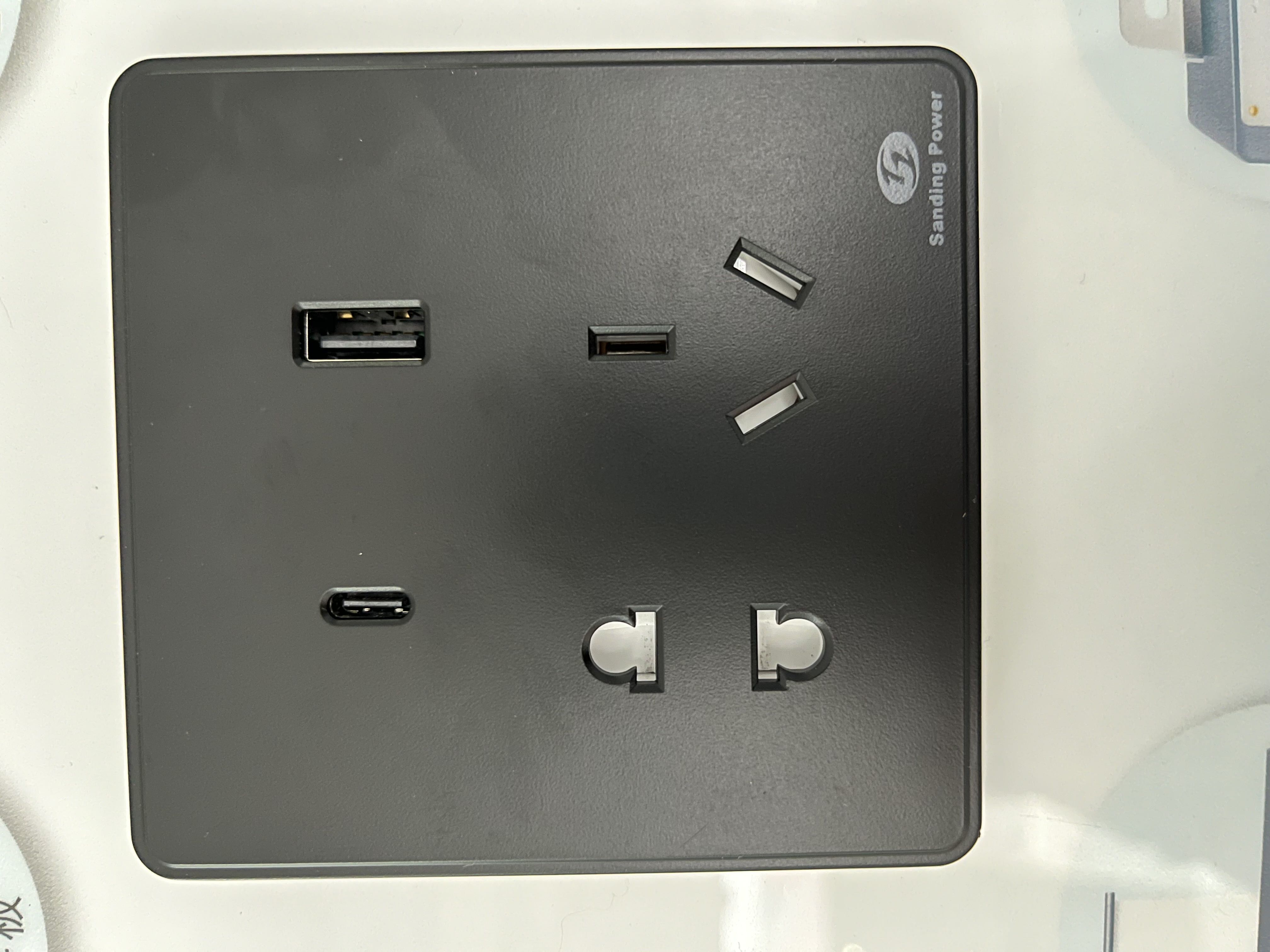 发二 仅需半小时开关插座面板220v面墙壁电源插座家用充电器带usb智能