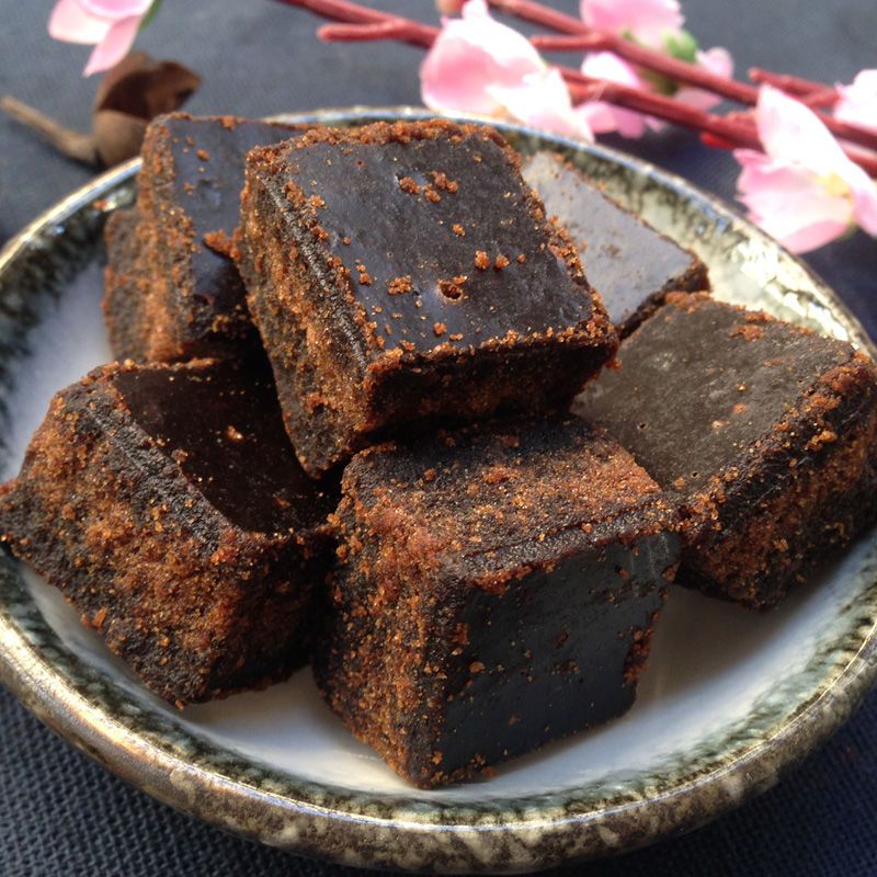 广西古法红糖块月子黑糖手工老红糖块粉甘蔗糖500克视频