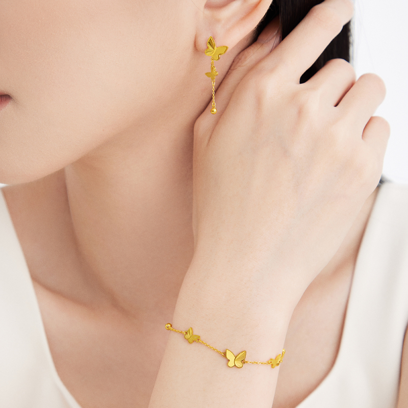 周大福蝴蝶手链足金黄金手链工费320计价eof1211