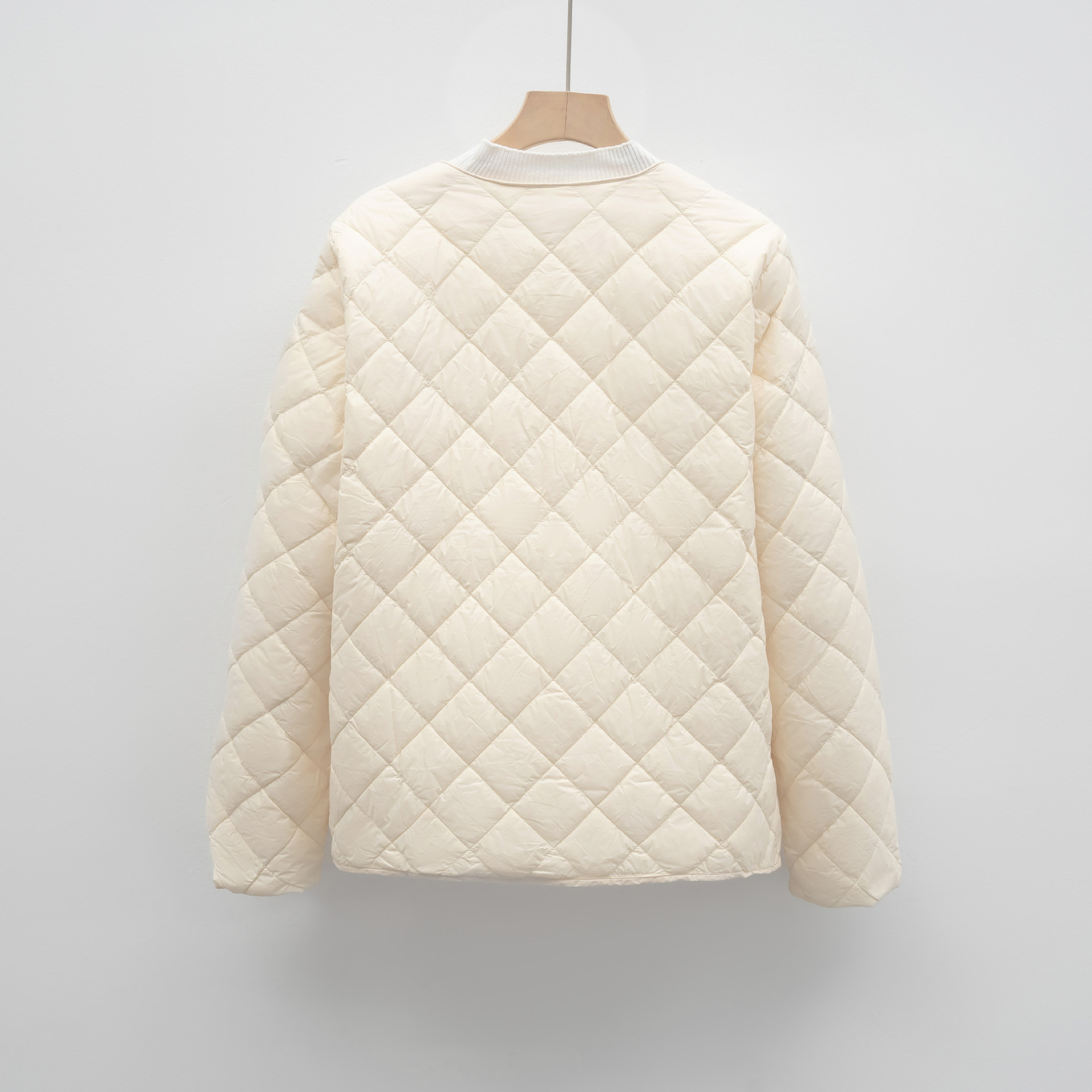 羽绒内胆新国标90绒秋冬轻薄羽绒服女V领内搭外穿外套高清大图