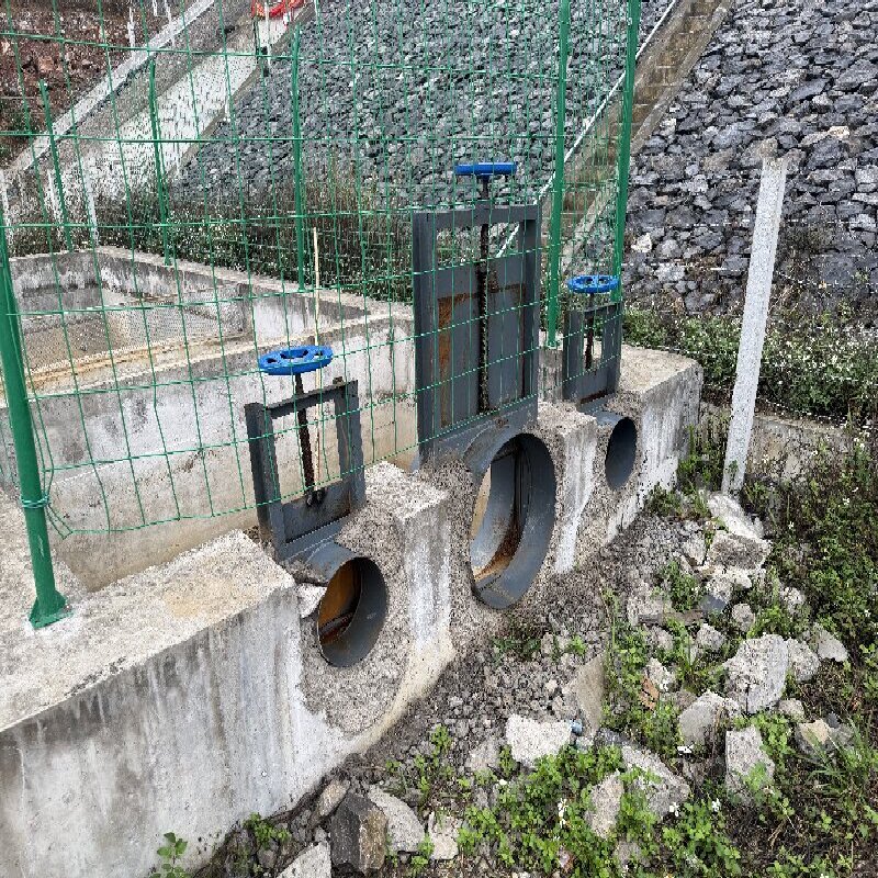 带闸阀排水管高清大图