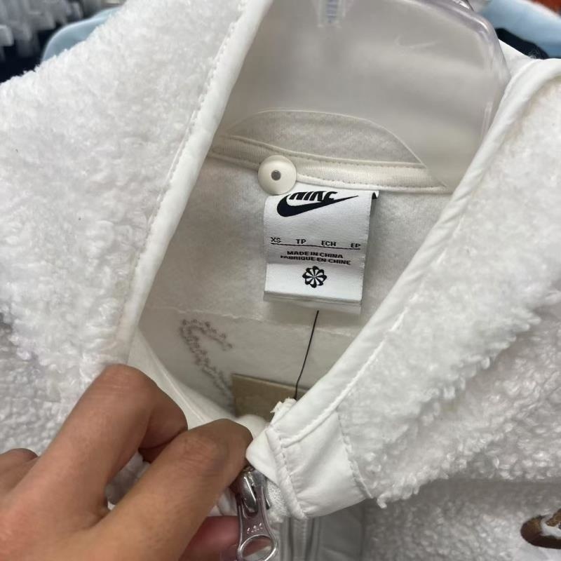 NIKE耐克连帽外套运动休闲抓绒保暖大童外套HQ4882-133 D高清大图