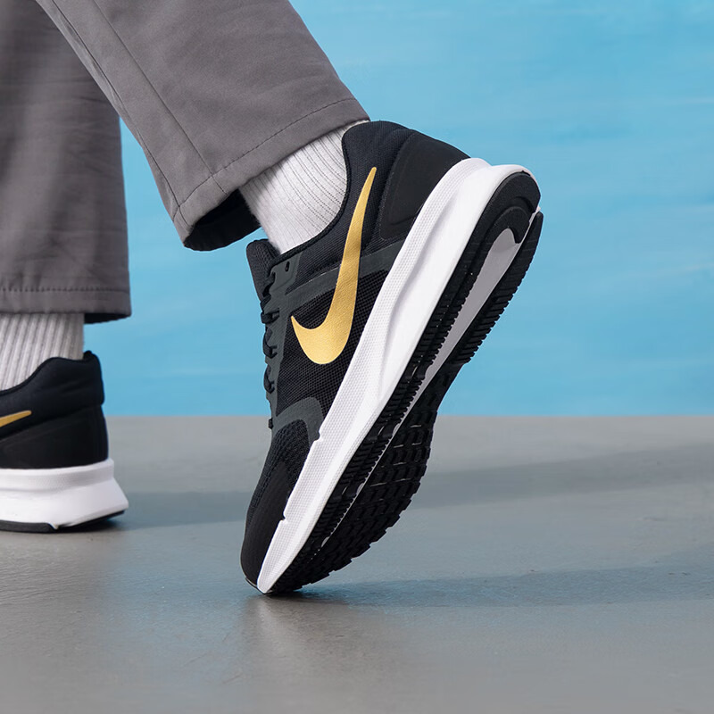 耐克（NIKE）男鞋 Run Swift 3 新款运动鞋舒适减震轻便低帮休闲跑步鞋DR2695-010 ZP高清大图