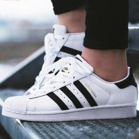 adidas阿迪达斯【杨幂同款】Superstar女鞋三叶草贝壳头金标休闲鞋C77154