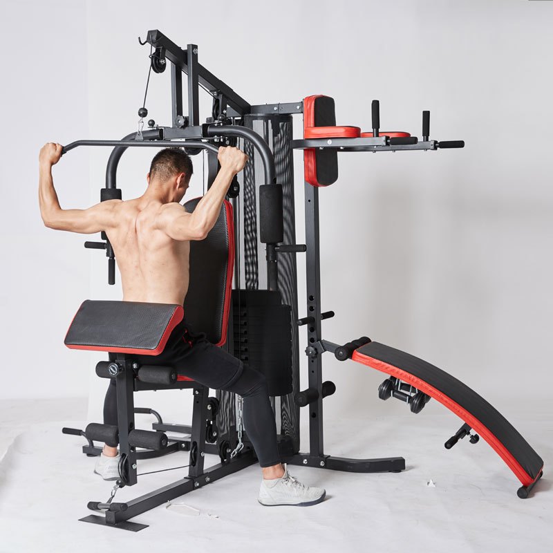 综合训练器械