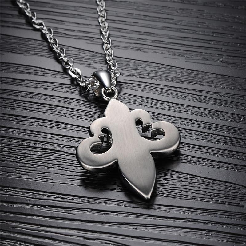 钛钢项链克罗心造型坠男款女款锁骨链首饰品送女朋友七夕情人节礼物