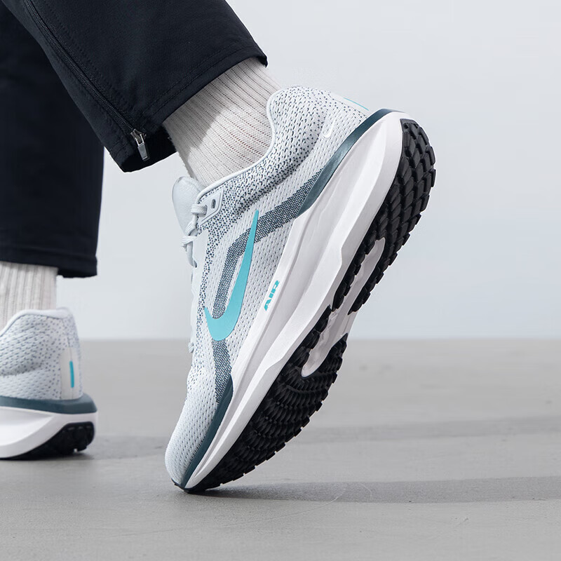 耐克(NIKE)男鞋新款AIR WINFLO 11低帮减震运动跑步鞋FQ8937-004 ZP