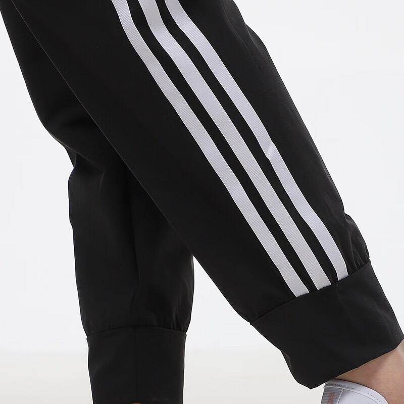阿迪达斯(adidas) 女裤2023春夏新款显瘦收腿小脚裤修身舒适休闲长裤 GP0642/黑色